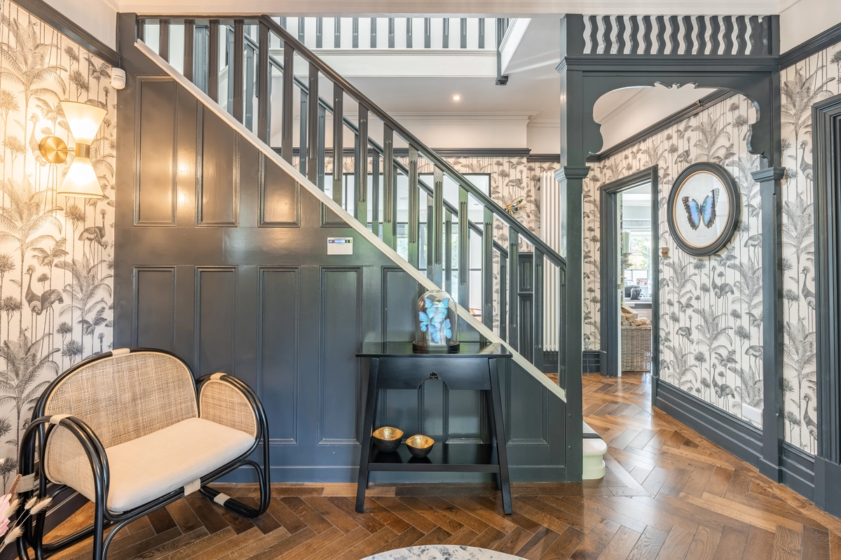 Hall - Chipstead interior design